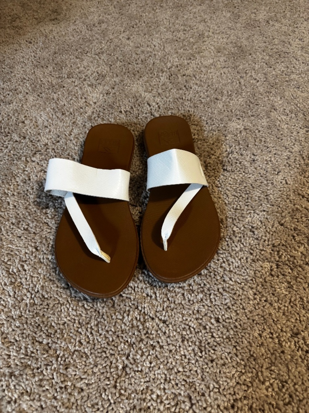 Reef White & Tan Flip Flop Sandals Women’s Size 10